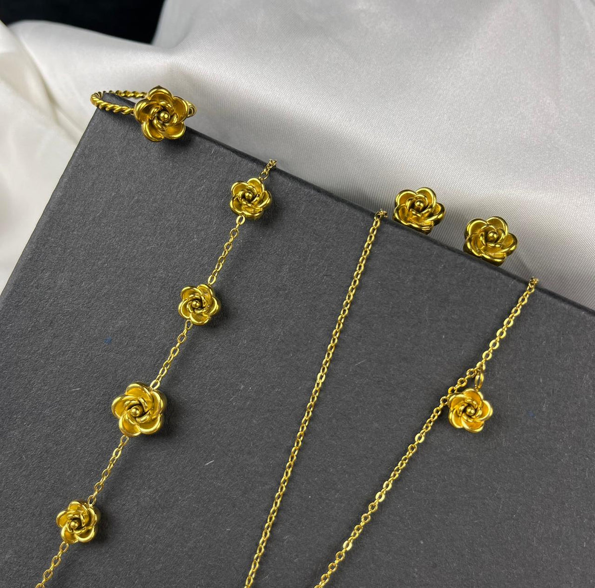 Delicate Rose Blossom Jewelry Set with Ring
