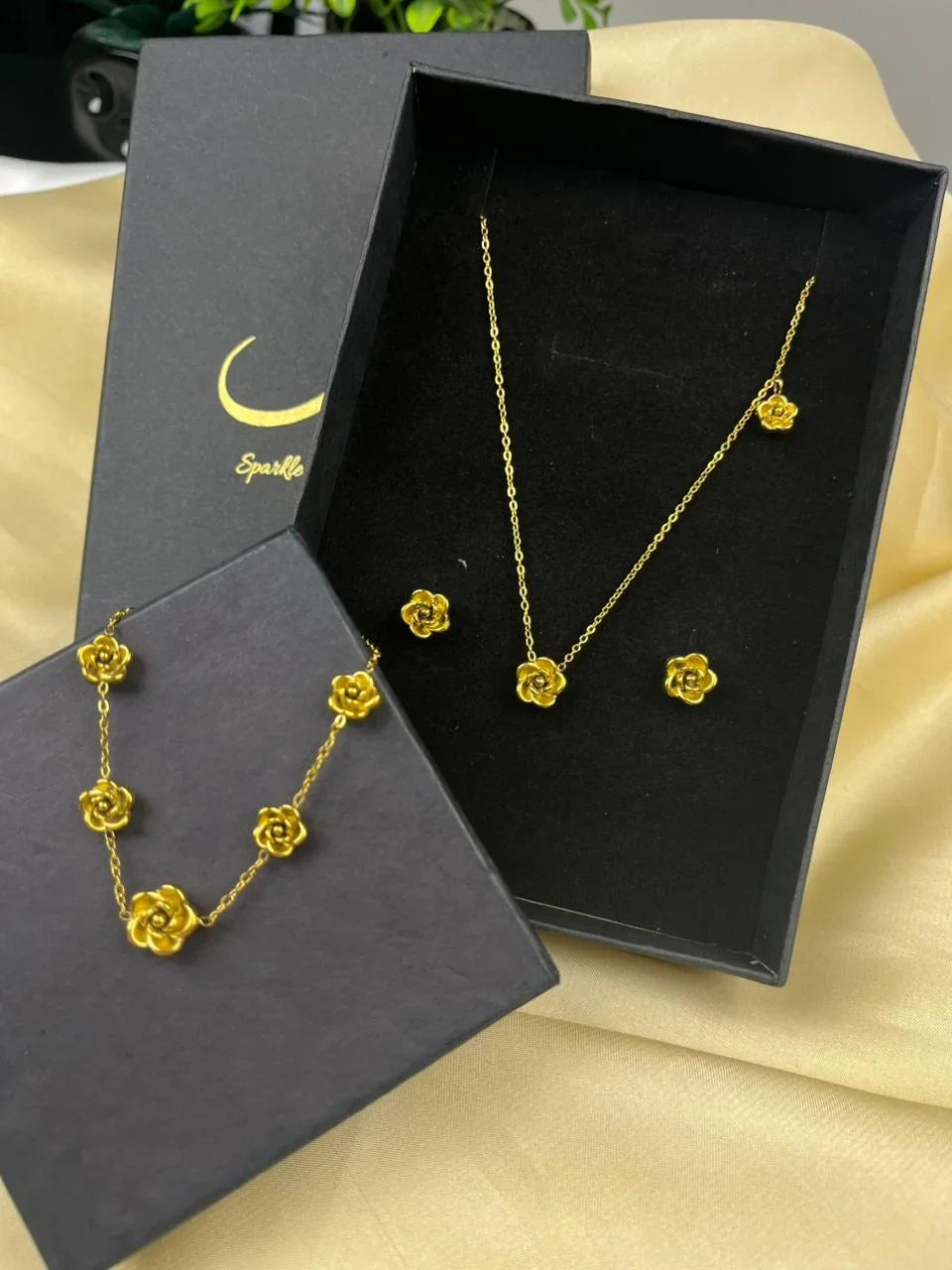 Elegant Rose Blossom Jewelry Set