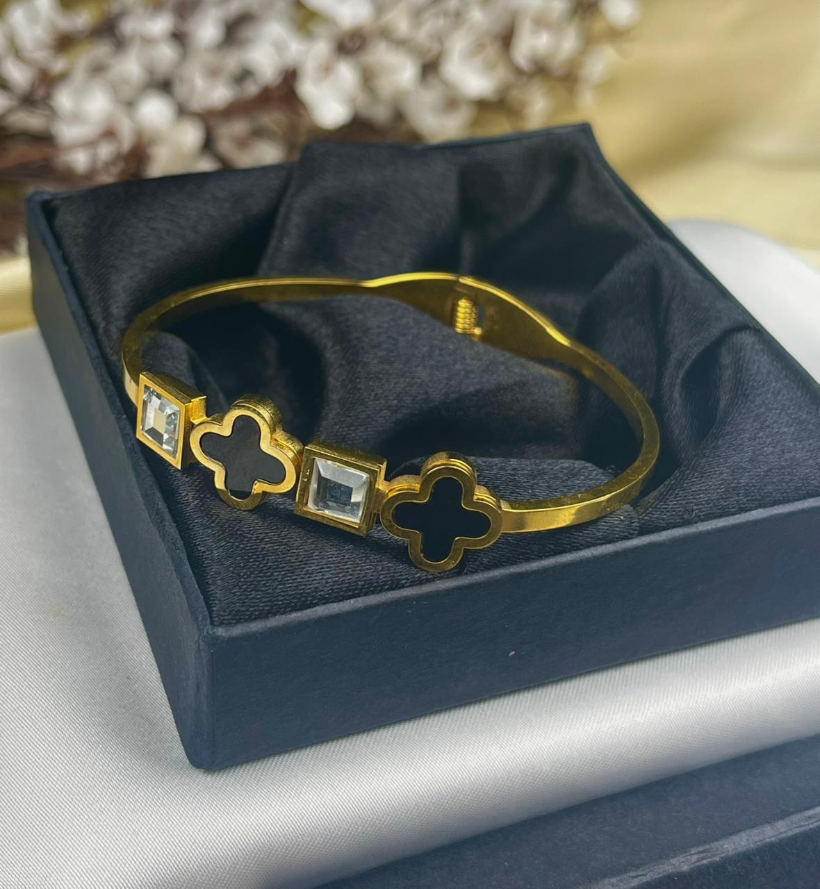 Trendy Black Clover Crystal Armlet