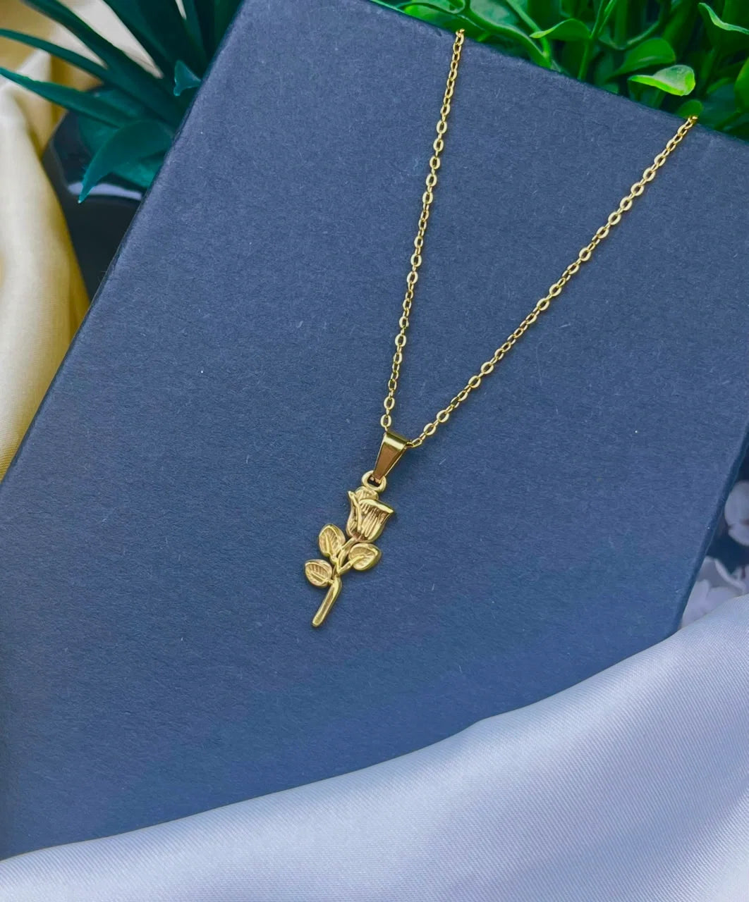 Vintage Rose Flower Pendant