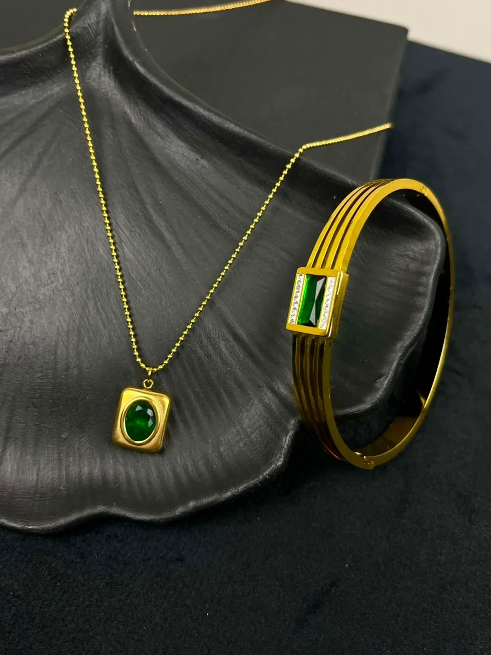 Emerald Glow Set
