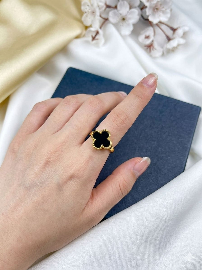 Leaf Clover Ring