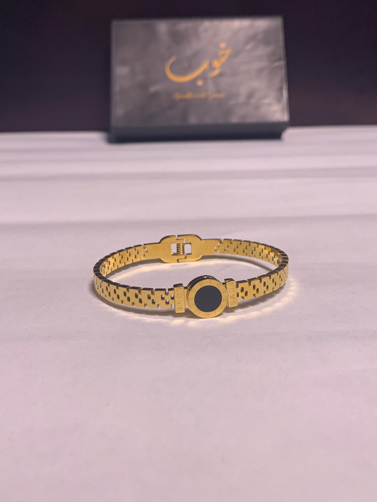 New Elegant Armlet with Ring