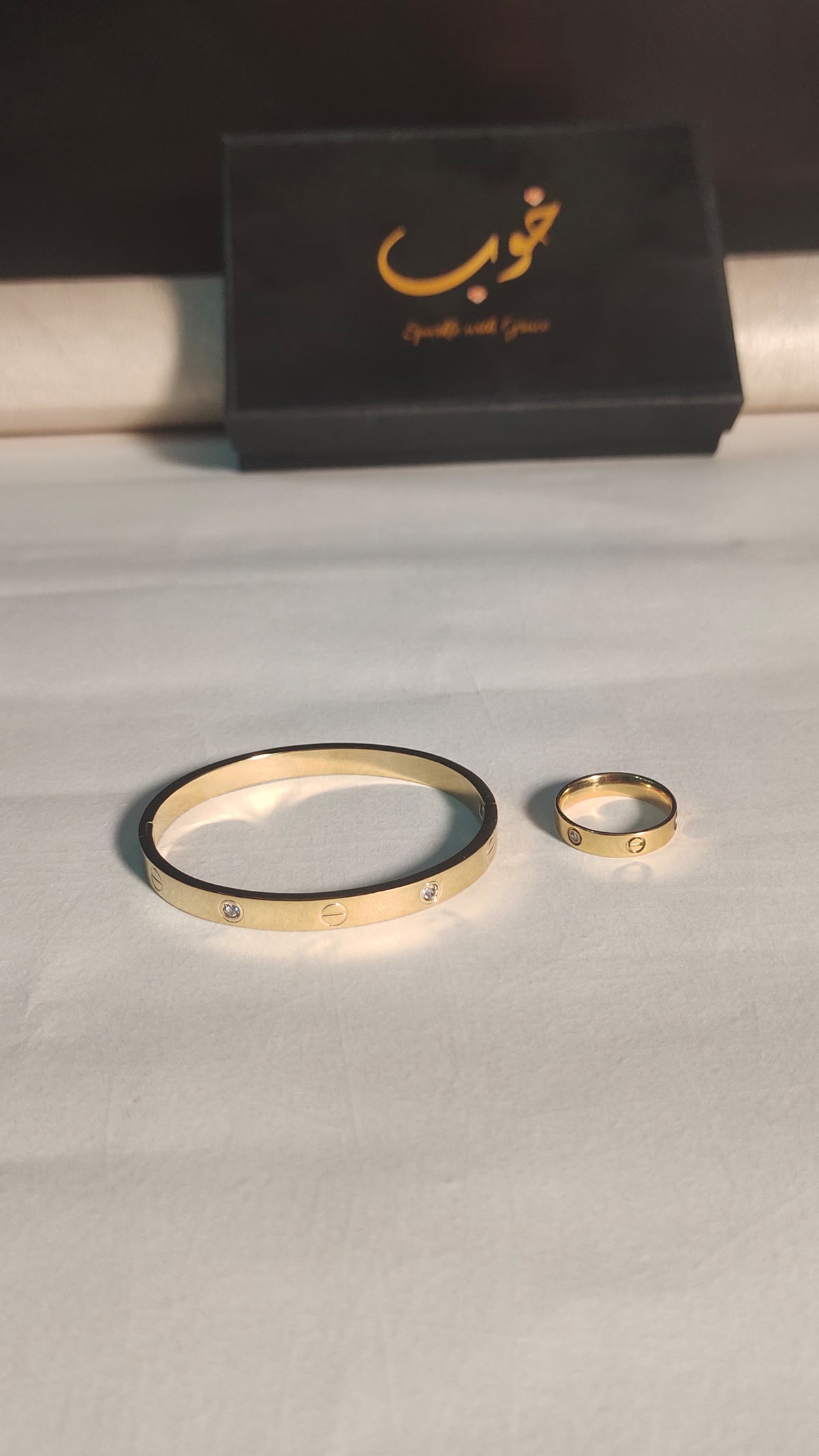 Car-tier Armlet and Ring