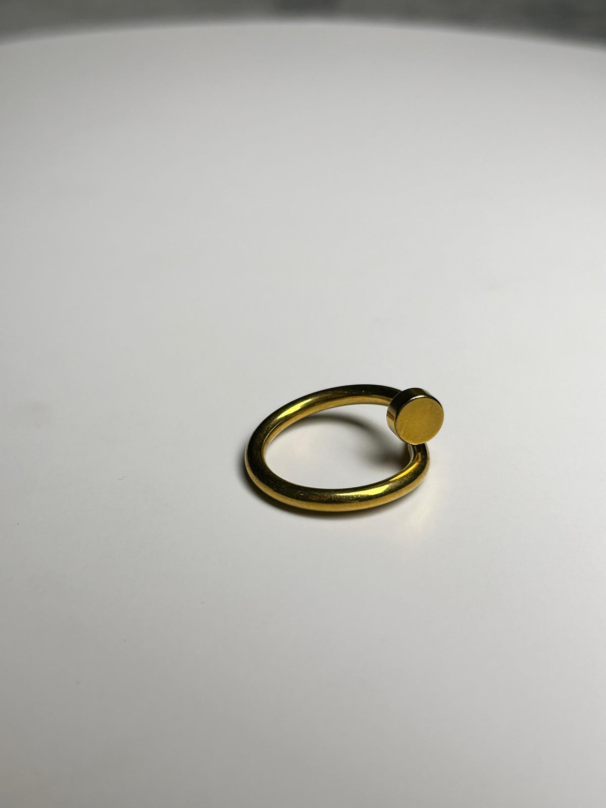 Car-tier Nail Ring