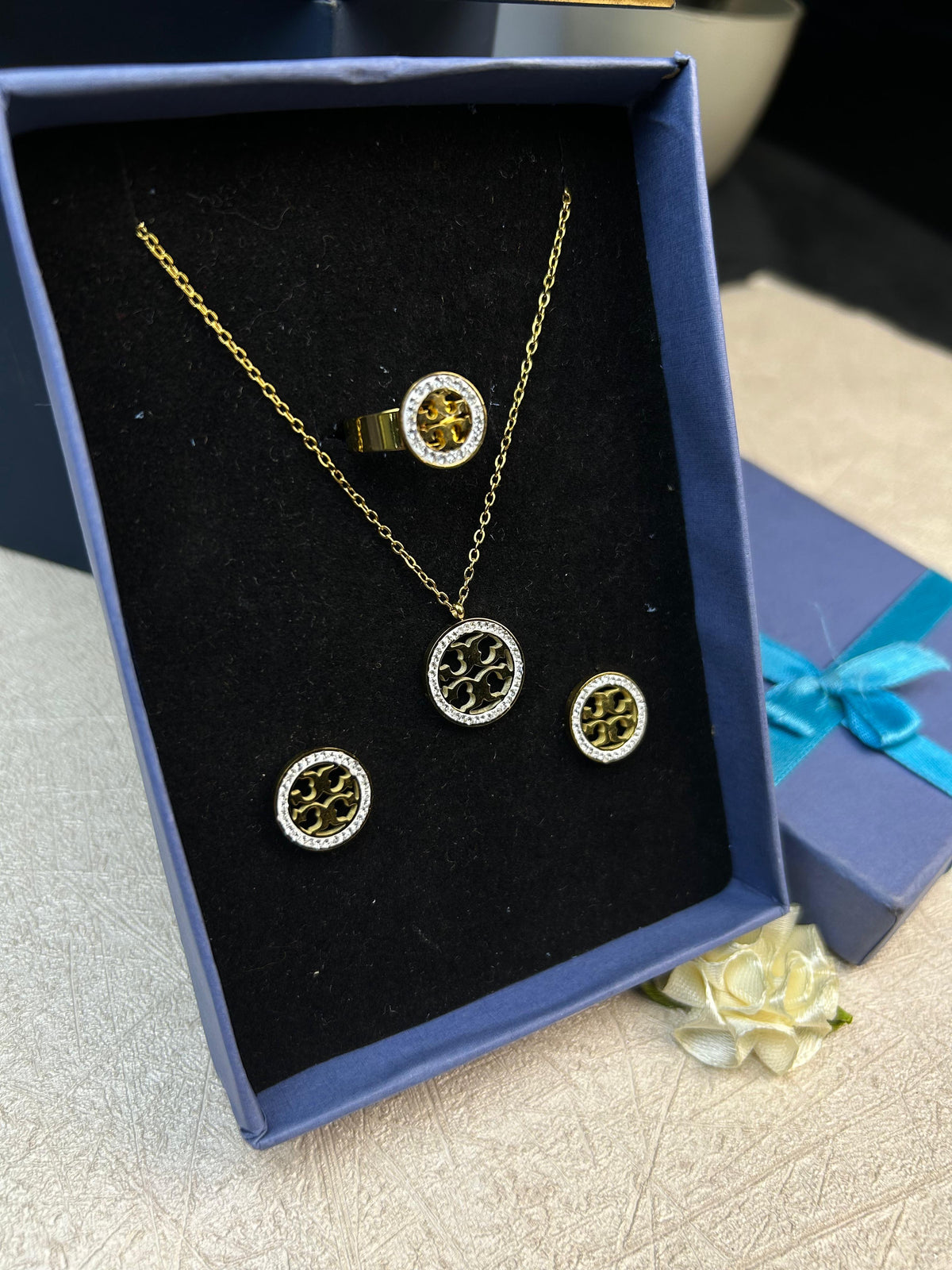TB  Set With Ring